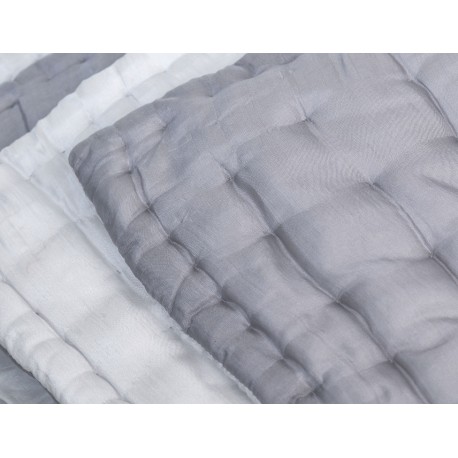 Silk quilt grey ivory